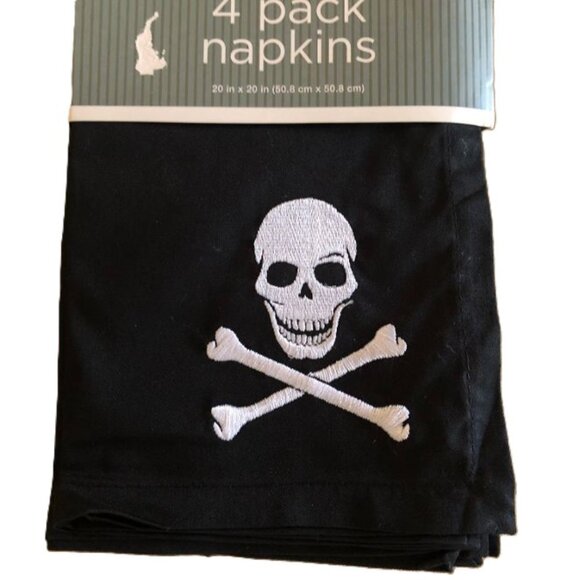 Ghouls' Gala Skull & Crossbones Table Runner and 4 Pack Napkins NWT - Picture 5 of 6